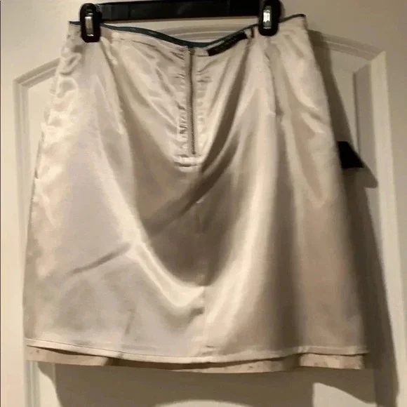 Elie Tahari Skirt size 8 - Picture 3 of 4